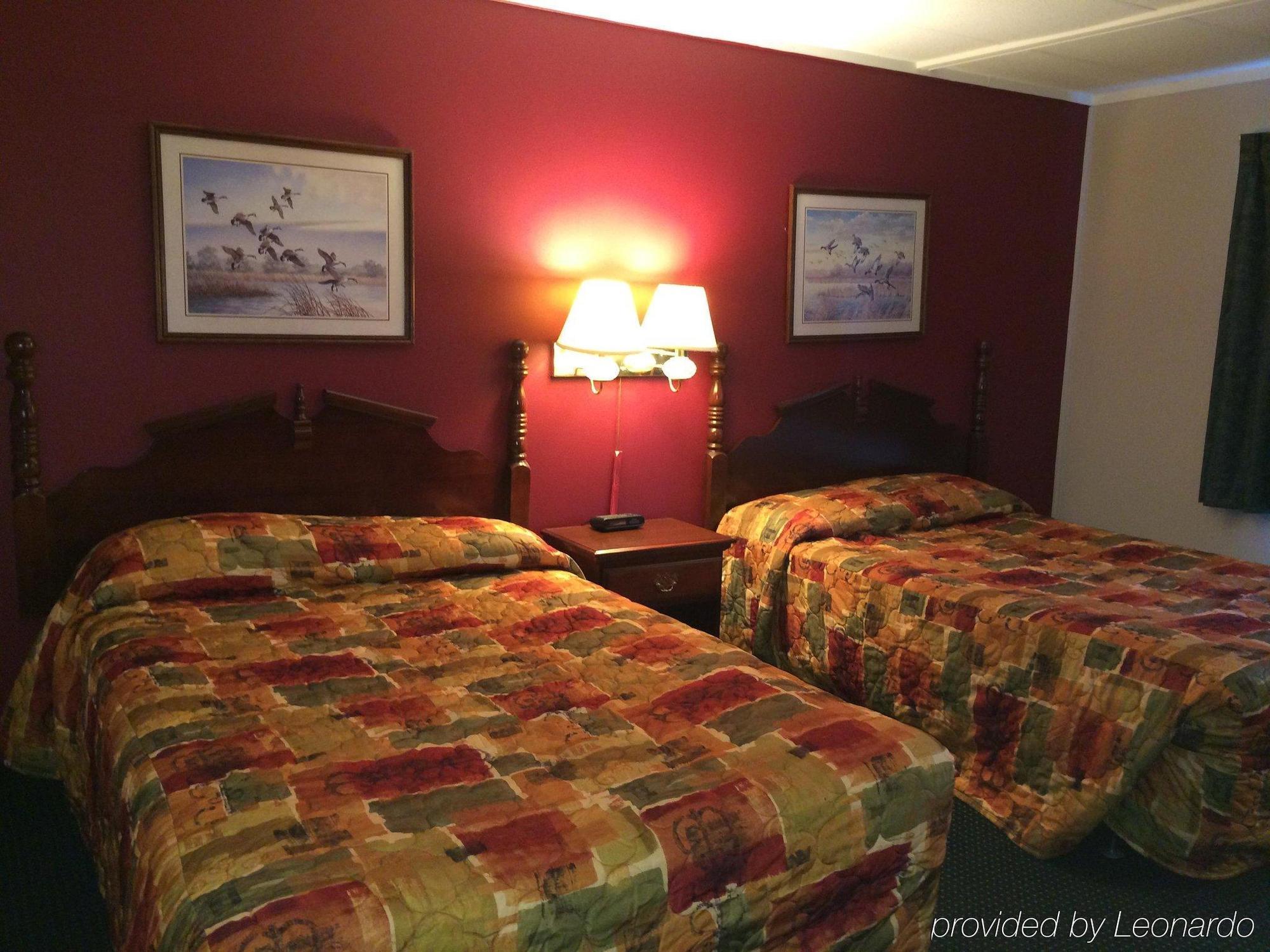 Rapids Inn & Suites Wisconsin Rapids Exterior foto